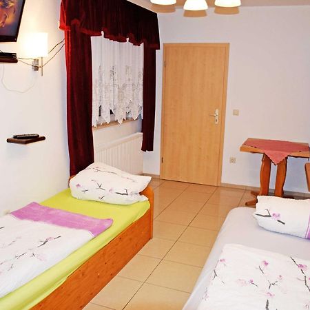 Ferienwohnung/ Ferienzimmer Asche Ашерслебен Екстер'єр фото