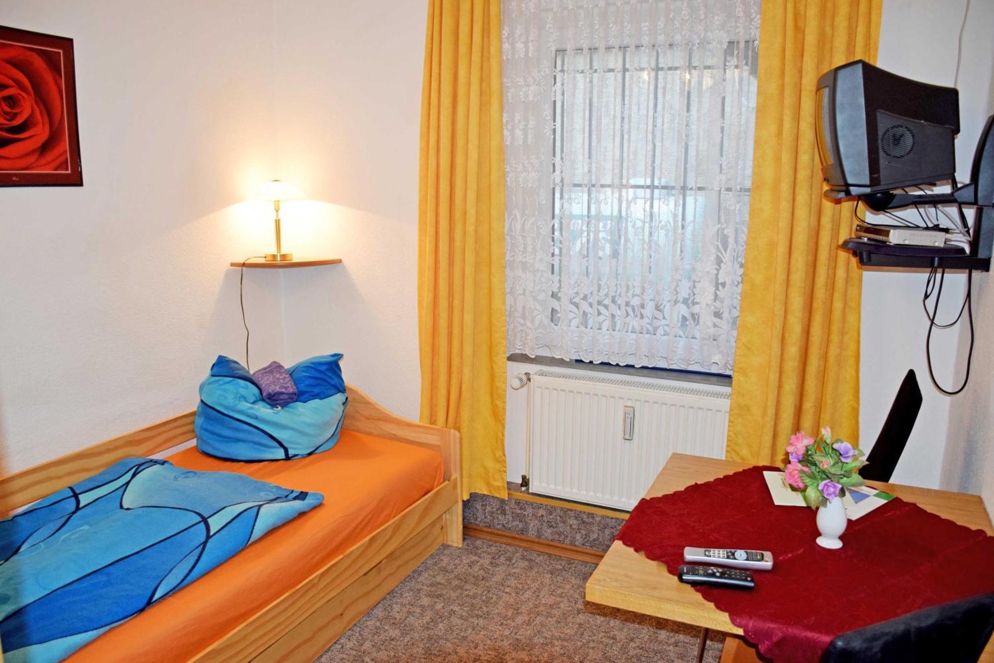 Ferienwohnung/ Ferienzimmer Asche Ашерслебен Екстер'єр фото