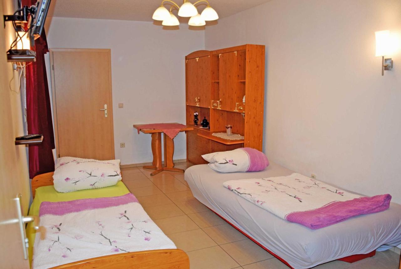 Ferienwohnung/ Ferienzimmer Asche Ашерслебен Екстер'єр фото