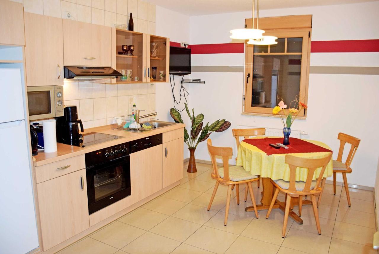 Ferienwohnung/ Ferienzimmer Asche Ашерслебен Екстер'єр фото